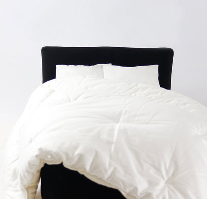 Sängynpäätyhuppu – Napakka musta | Mittatilaus mahdollinen