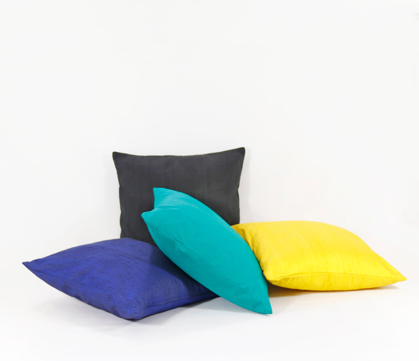 Silkkiset tyynynpäälliset