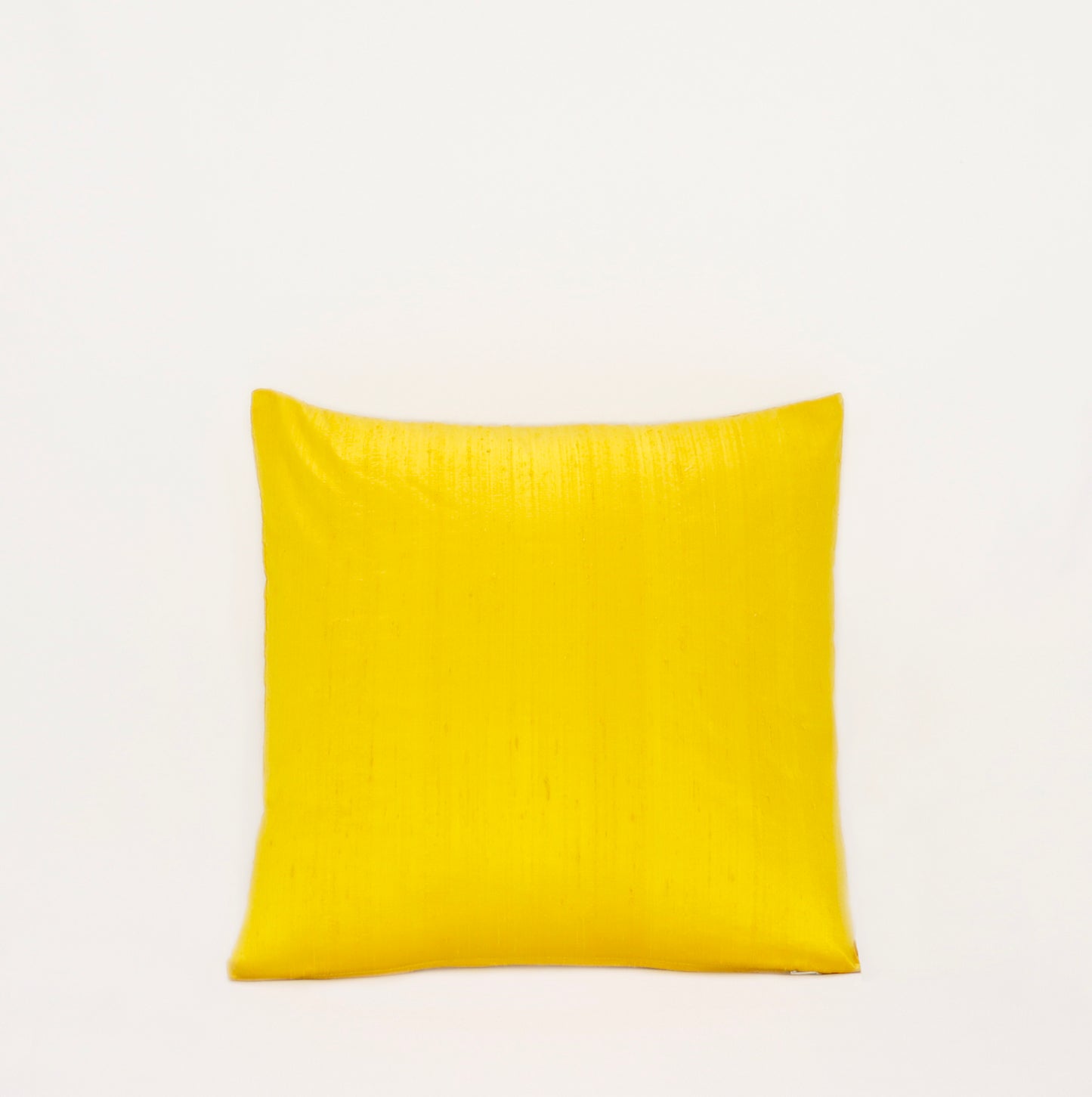 Silkkiset tyynynpäälliset