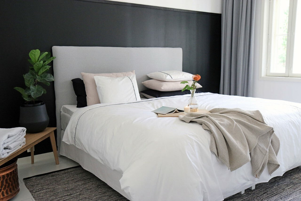 Sängynpäätyhuppu – Napakka vaalea harmaa | Mittatilaus mahdollinen